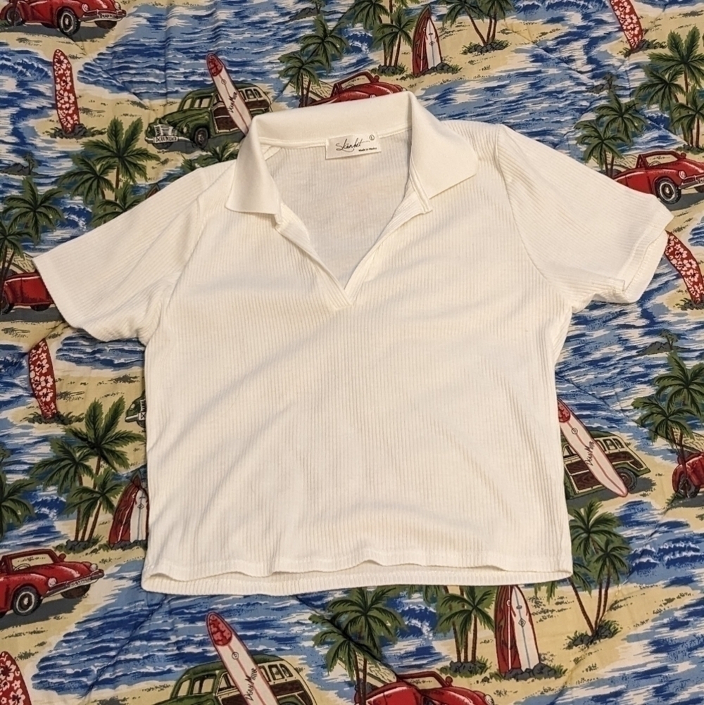 Skonhet basic white collared ribbed top size Large